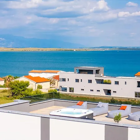 La Deluxe- Gold Apartment