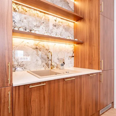 La Deluxe- Gold Διαμέρισμα Vir