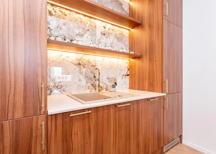 La Deluxe- Gold Apartment Vir