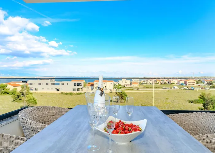 La Deluxe- Gold Apartment