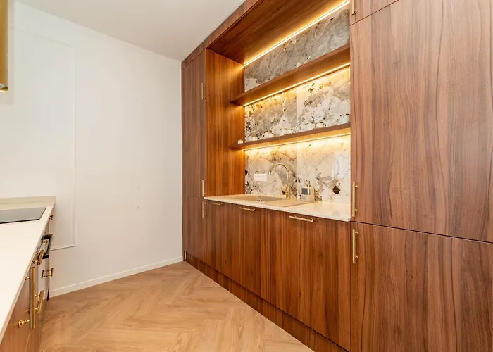 La Deluxe- Gold * Vir