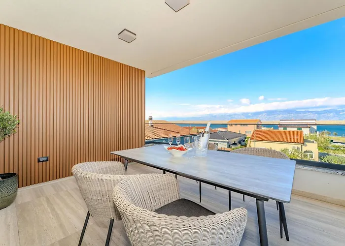 La Deluxe- Gold Apartment