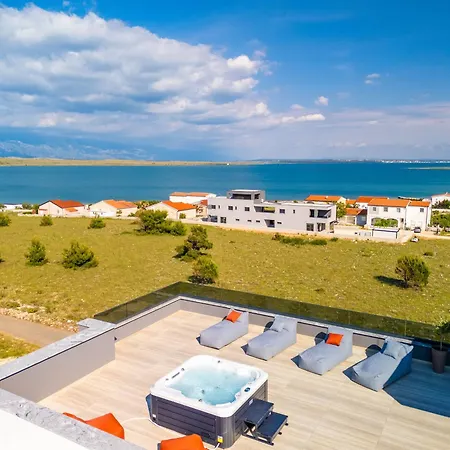 Apartament La Deluxe- Gold Vir