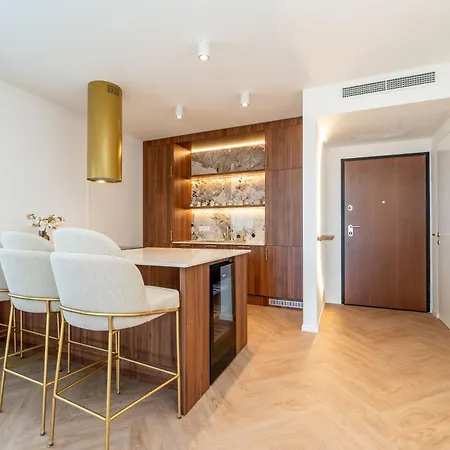 La Deluxe- Gold Apartamento Vir