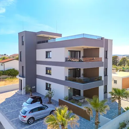Apartamento La Deluxe- Gold Vir